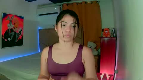 Snapshot of aliciabiden chatting on December 10, 2:59 am aliciabiden online show from December 10, 2:59 am