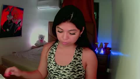 Snapshot of aliciabiden chatting on January 8, 3:40 am aliciabiden online show from January 8, 3:40 am