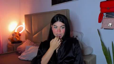 Snapshot of aliciabiden chatting on October 20, 6:16 am aliciabiden online show from October 20, 6:16 am