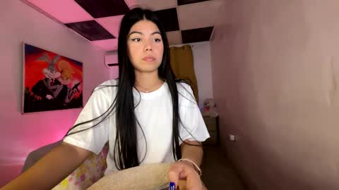 Snapshot of aliciabiden chatting on March 5, 3:51 am aliciabiden online show from March 5, 3:51 am