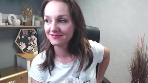 Alicia online show from December 17, 4:22 pm