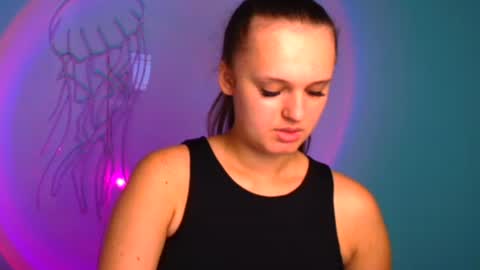 Snapshot of alicie_dream_ chatting on September 9, 11:21 am Alicie online show from September 9, 11:21 am