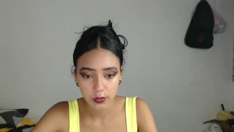 Snapshot of alicie_sexy_hot_20 chatting on February 7, 5:10 am ana online show from February 7, 5:10 am