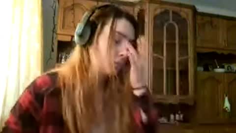 Scarlett online show from April 24, 12:30 pm