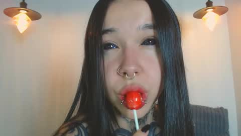    online show from April 18, 1:52 am