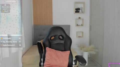 Ali  online show from November 6, 12:00 pm