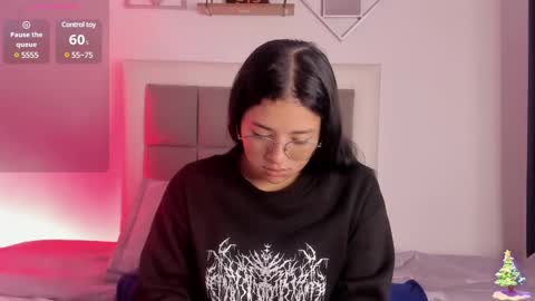 Snapshot of aliice_walker_ chatting on January 18, 12:04 pm aliice_walker_ online show from January 18, 12:04 pm