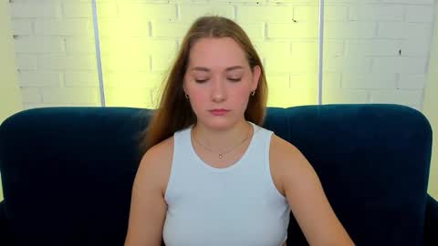 Snapshot of alinawise chatting on September 17, 1:14 am alinawise online show from September 17, 1:14 am