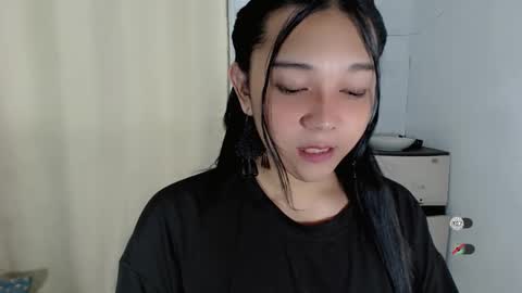 Shanti xhey online show from December 15, 11:54 pm