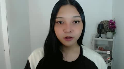 Shanti xhey online show from April 6, 5:03 pm