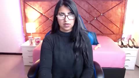 alisha_gamskar13 online show from April 10, 1:28 pm