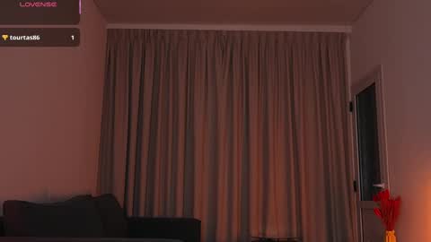 Alison  online show from November 14, 11:10 am