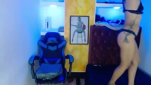 Snapshot of alison_moon7 chatting on September 18, 1:53 pm ALISON MOON online show from September 18, 1:53 pm