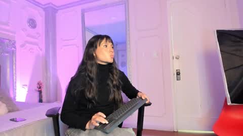 Snapshot of alisonfishert chatting on February 6, 12:04 pm Alison Fishert online show from February 6, 12:04 pm