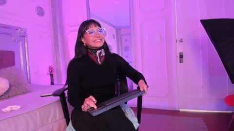 Snapshot of alisonfishert chatting on January 28, 11:49 am Alison Fishert online show from January 28, 11:49 am