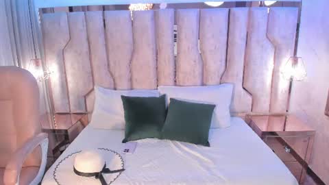 alisse_myers online show from June 11, 3:03 am