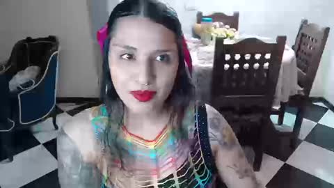 Snapshot of alix_beltran chatting on September 25, 2:10 am Alix online show from September 25, 2:10 am
