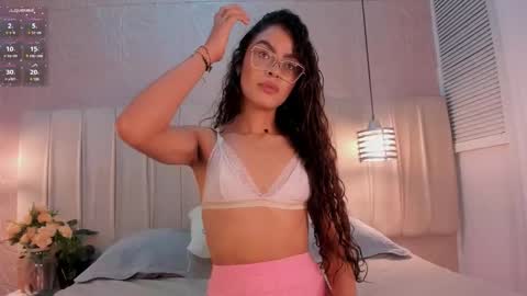 Snapshot of alizza_ chatting on September 15, 11:51 am alizza_ online show from September 15, 11:51 am