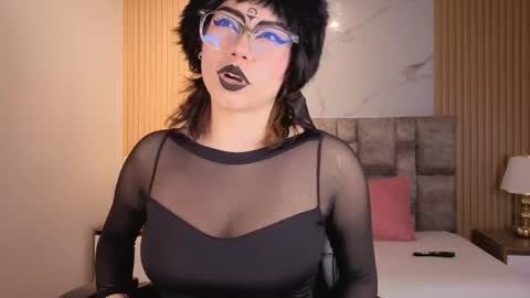alkivamoon online show from May 5, 7:06 pm