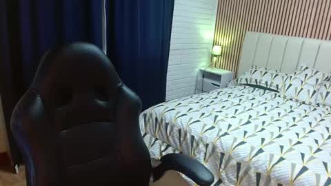 Ale online show from February 9, 11:25 pm