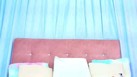 Allicia online show from December 16, 7:42 pm