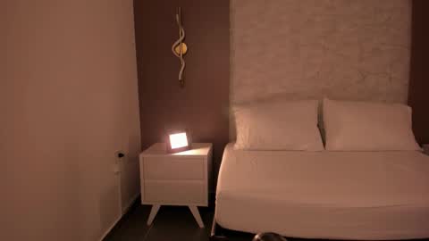 A L L I E online show from March 25, 2:39 am