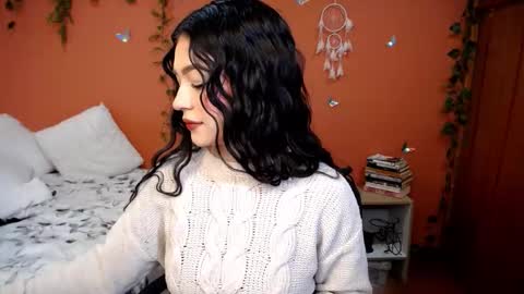 Snapshot of allierose_ chatting on October 5, 5:29 pm Allie online show from October 5, 5:29 pm