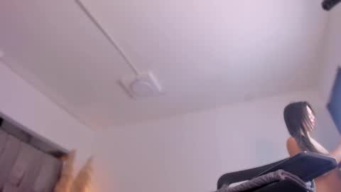    online show from March 19, 11:36 am