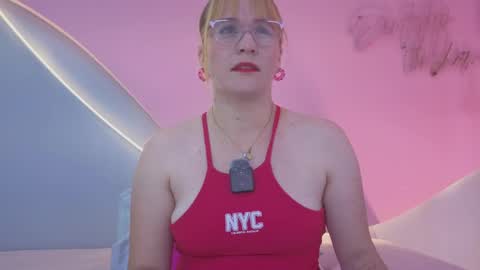 Alli  online show from June 7, 2:02 pm
