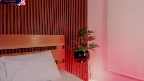 A L L I S S online show from April 7, 12:01 am