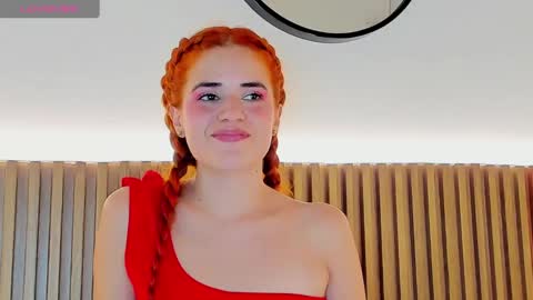 Snapshot of alliss_ginger_ chatting on March 9, 3:22 am A L L I S S online show from March 9, 3:22 am