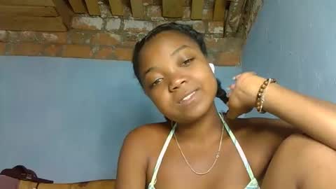 allizida01 online show from February 15, 5:12 pm