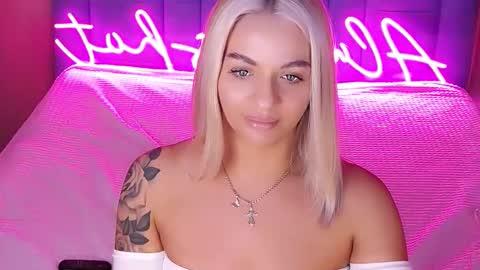 AlwaysHot online show from November 30, 3:00 am