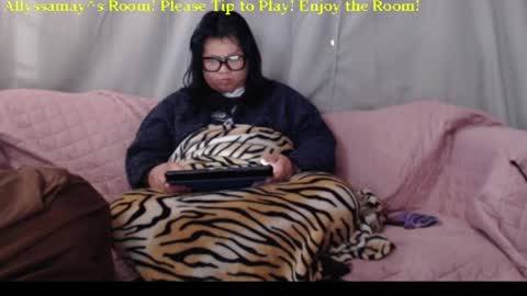Allyssamay online show from April 1, 1:41 pm