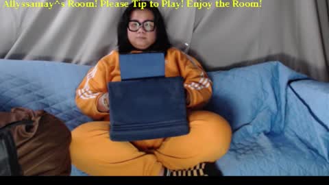 Allyssamay online show from January 18, 12:56 pm