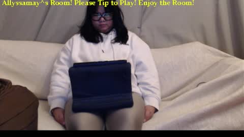 Allyssamay online show from January 10, 5:01 am