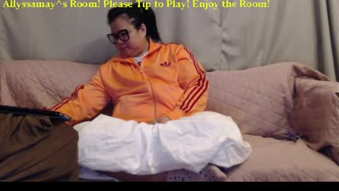 Allyssamay online show from March 19, 4:28 am