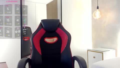 ALMA FENIX  online show from October 23, 12:33 pm