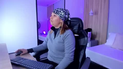 ALMA FENIX  online show from January 17, 12:34 pm