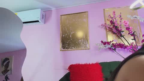 ALMENDRAEVANS online show from November 16, 12:27 pm