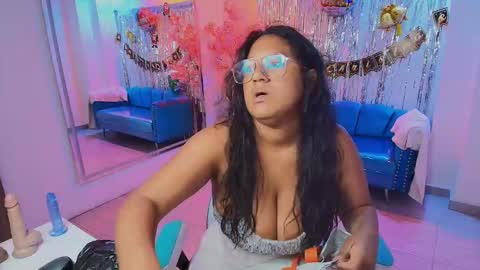 Alondra  online show from December 17, 3:44 am