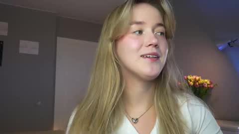 Amelia NEXT STREAM  online show from December 5, 1:45 pm