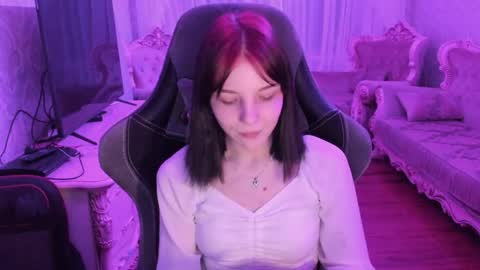 alyaska_yang online show from May 30, 6:37 pm