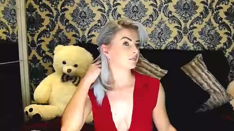 aly online show from February 8, 10:18 am