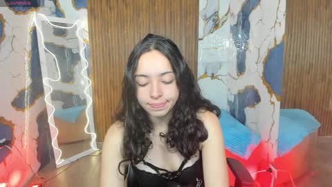 ALYCE  online show from April 4, 11:31 am