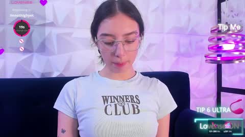 sopie online show from December 30, 11:15 am