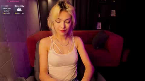 Alysia online show from November 15, 2:51 pm