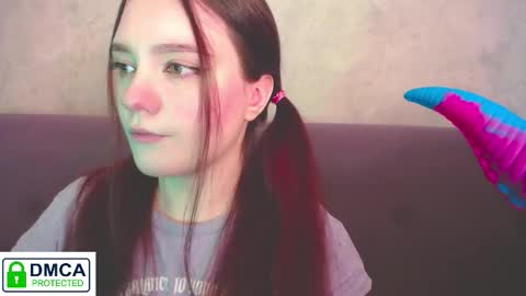 Snapshot of alyssa__scarlet chatting on October 22, 9:25 am Alyssa online show from October 22, 9:25 am