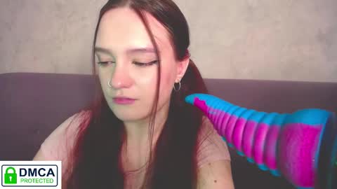 Alyssa online show from December 15, 9:25 am