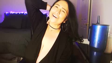 Alyssiaamorexo online show from April 15, 7:58 pm